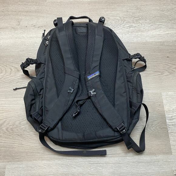 Patagonia Paxat Pack 32L Backpack Daypack Outdoor Hiking Gorpcore - Picture 3 of 16